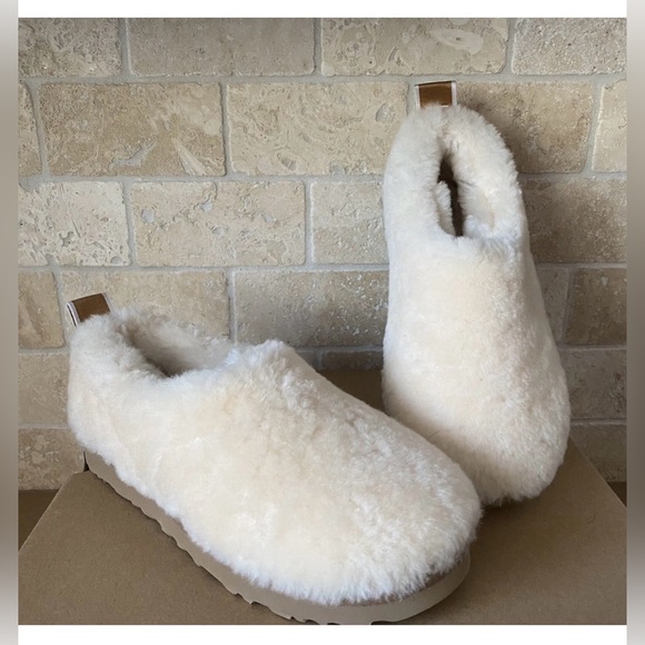 UGG Shoes - UGG CLASSIC COZY BOOTIE NATURAL SHEEPSKIN ANKLE SUGAR SOLE SLIPPER SIZE 7 WOMEN